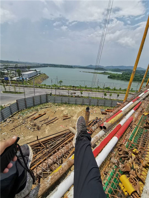 船山区作业中发生设备损坏或人员意外，责任怎么划分？