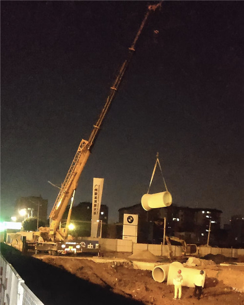 船山区“弯臂矫正”—— 吊车的 “形变补偿” 技术