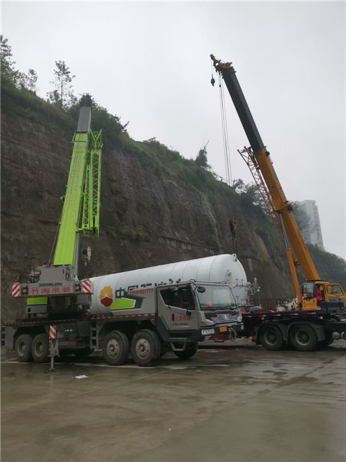 船山区“不怕风雨冻”—— 吊车的 “恶劣环境适应” 技术